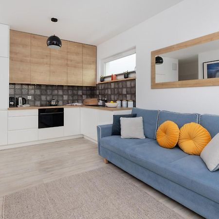 Solvo Apartment With Balcony & Parking Gdansk Przymorze By Noclegi Renters Exteriör bild